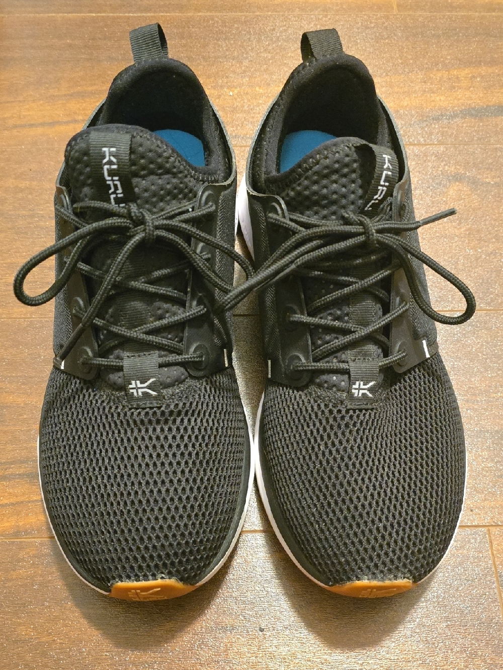KURU Black Atom Sneakers